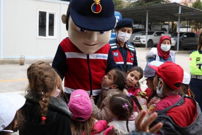 Jandarmanın Çocuklara Yönelik Eğitiminde İlk Etap Tamamlandı