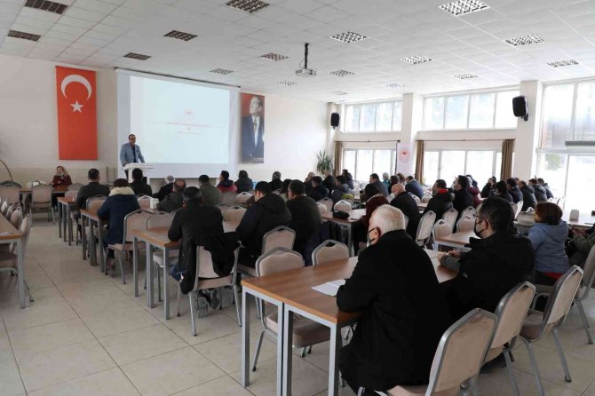 Bitki Koruma Ürünlerine Yönelik Bilgilendirme Toplantısı Yapıldı
