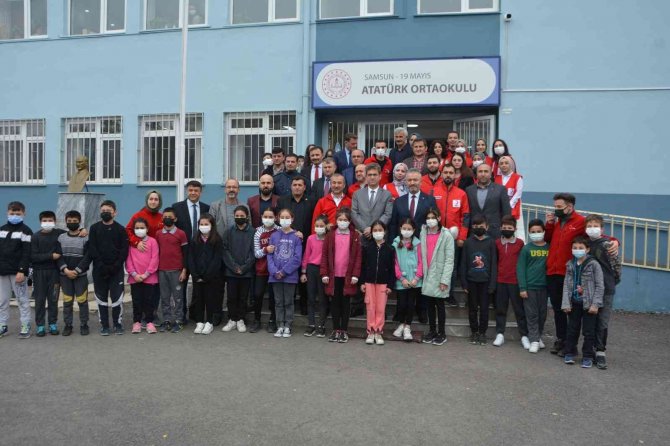 Genç Kızılay Umuda Yolculuk Projesi