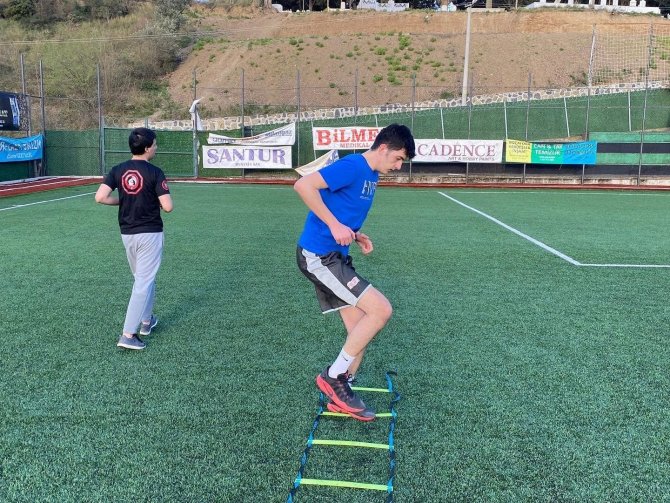 Gençler Hedeflerine Gölcük Belediyesi’nin Kurslarında Hazırlanıyor