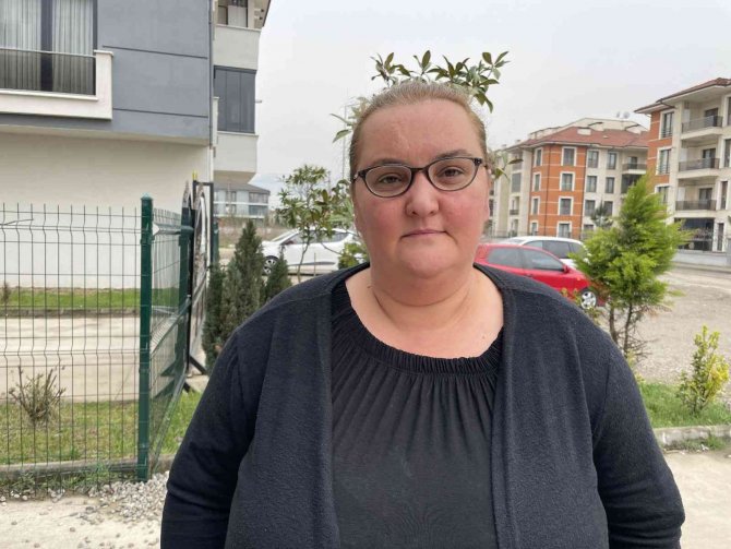 14 Yaşındaki Genç Kızı Darp Edip, Anneannesini Hırpaladılar