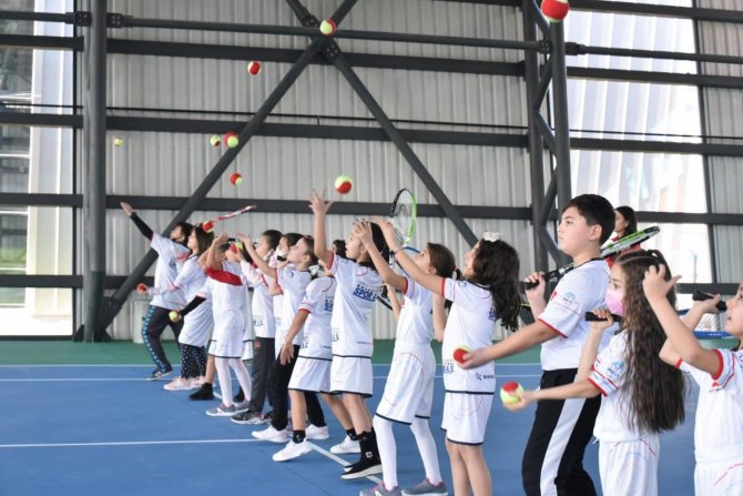 Büyükşehir Spor Aş’den 12 Tesiste Spor Okulları