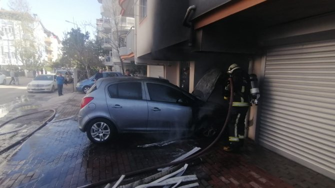 Garajdaki Otomobil Yangınının Faili 13 Yaşında 16 Suç Kaydı Bulunan Çocuk Çıktı