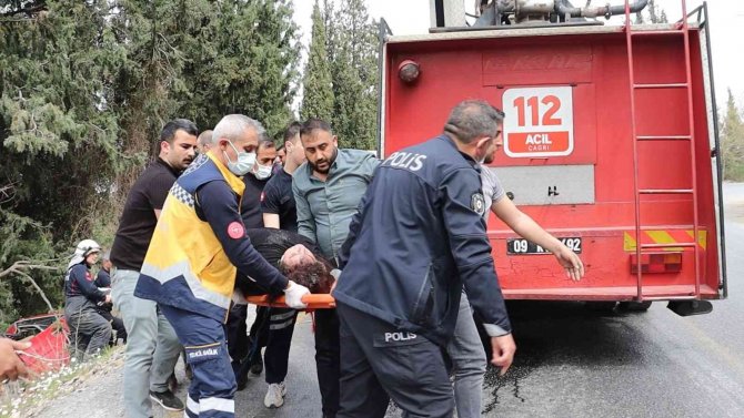 Kuşadası’nda Virajı Alamayan Araç Şarampolu Uçtu