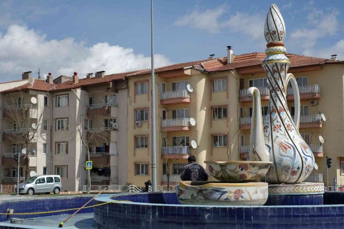 Kütahya’da ’İ̇brik Vazo’ya Bakım