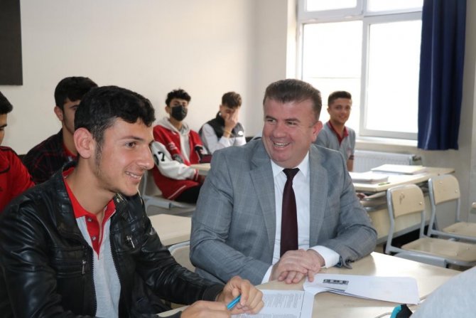 Sektör Temsilcilerinden Kitap Toplama Kampanyasına Destek