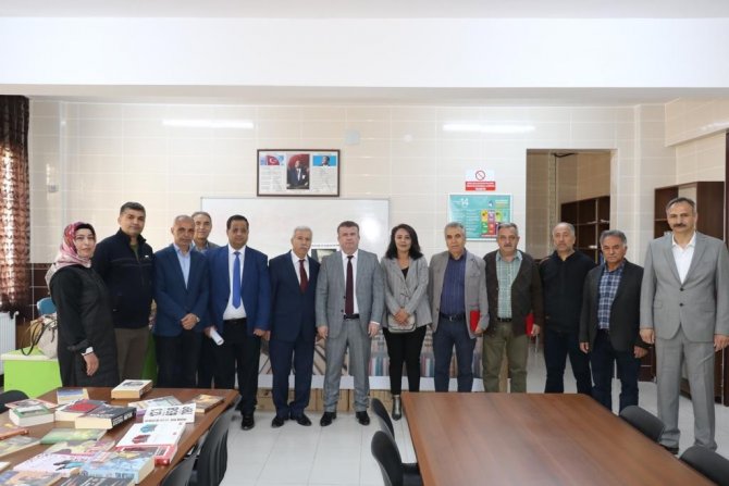 Sektör Temsilcilerinden Kitap Toplama Kampanyasına Destek