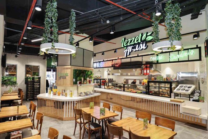 "Ayda 300 Bin Kişiye Yiyeceğin Doğrusunu Ulaştırmaya Gayret Ediyoruz"