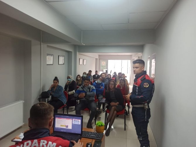Manisa’da Sürücü Adaylarına Son Ders Jandarmadan