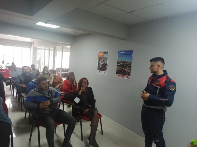 Manisa’da Sürücü Adaylarına Son Ders Jandarmadan