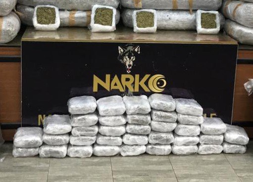 İ̇stanbul’da Minibüste 190 Kilogram Hint Keneviri Ele Geçirildi