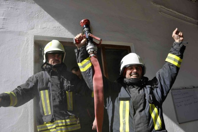 Muğla’da ‘Gönüllü İ̇tfaiyeci’ Teşkilatı Kuruluyor