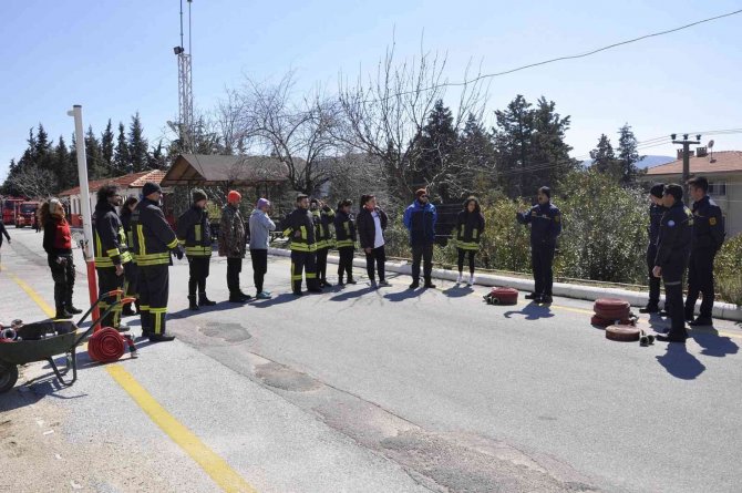 Muğla’da ‘Gönüllü İ̇tfaiyeci’ Teşkilatı Kuruluyor