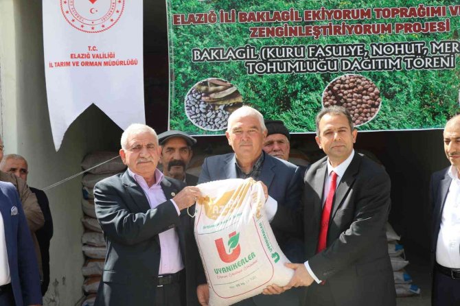Elazığ’da Çiftçilere Tohum Desteği Sağlandı