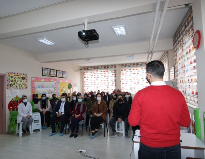 Rize’de Miniklere “Teknoloji Bağımlılığı” Eğitimi