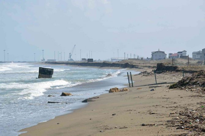 Karadeniz’in Parça Parça Yuttuğu İlçede Erozyon Giderek Artıyor