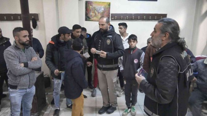 Samsun’da Narkotik Polisi Roman Mahallesinde Uyuma Uygulamasını Tanıttı