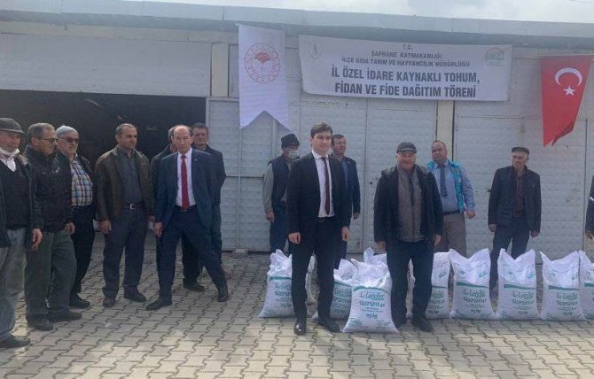 Şaphane’de Çiftçilere 640 Kilogram Kuru Fasulye Tohumu Dağıtıldı