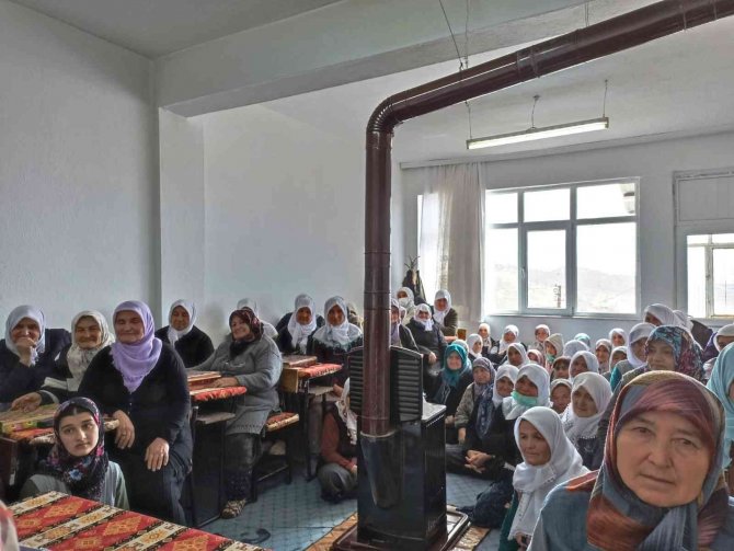 Simav’da Bayanlara Sohbet Programı