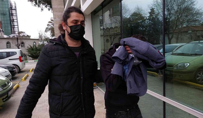 Uyuşturucu Ticaretinden 2 Kişi Tutuklandı