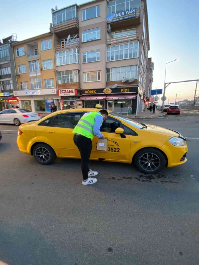 Ak Partili Gençlerden İftar İkramı