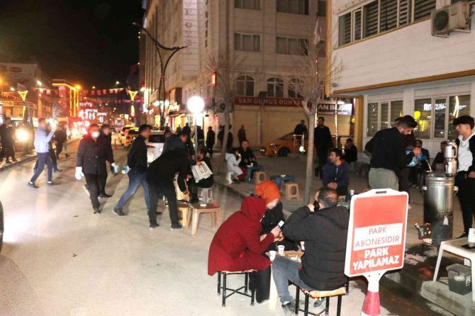 Van Büyükşehir’in Seyyar Satıcılarla Mücadelesi Sürüyor