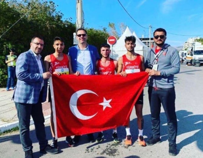 Vanlı Atletler Yunanistan’da 1 Balkan Şampiyonluğu Ve 1 Balkan İkinciliği İle Döndüler