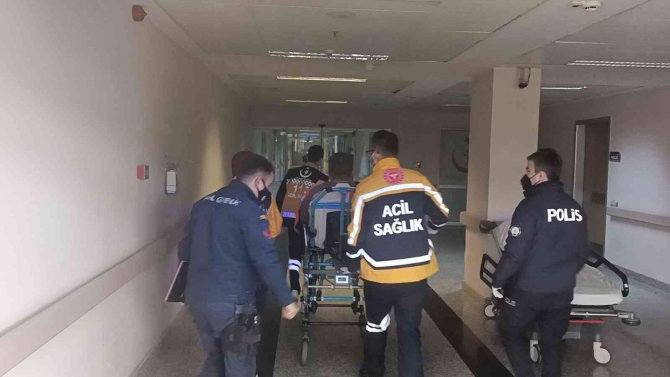 3 Gündür Kayıp Olan Adam Kayalıklarda Saklanırken Bulundu