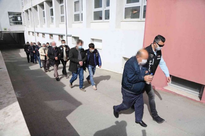 Emekliye Yazın Bile Kömür Satmışlar