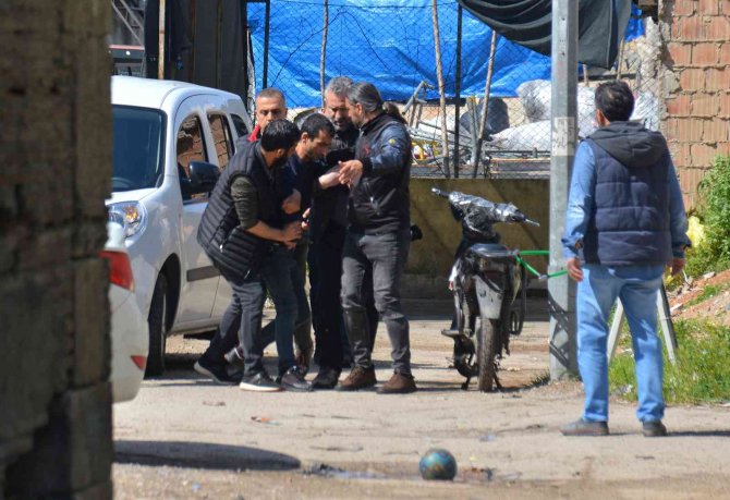 Polisten Kaçan Hükümlü, Evinin Etrafı Sarılarak Yakalandı