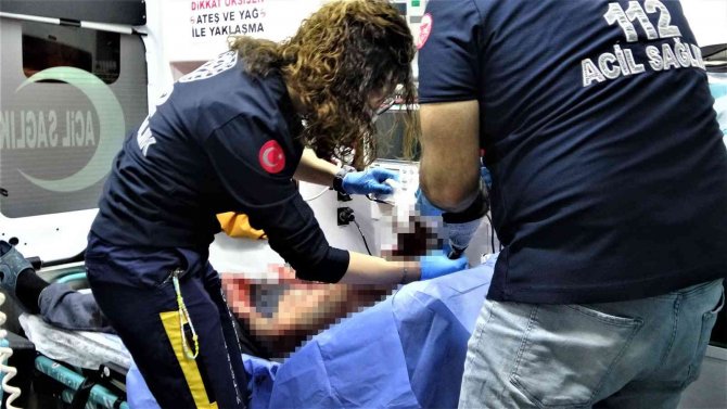 Antalya’da Öfkeli Adam, Eski Eşi Ve Kocasına Dehşeti Yaşattı