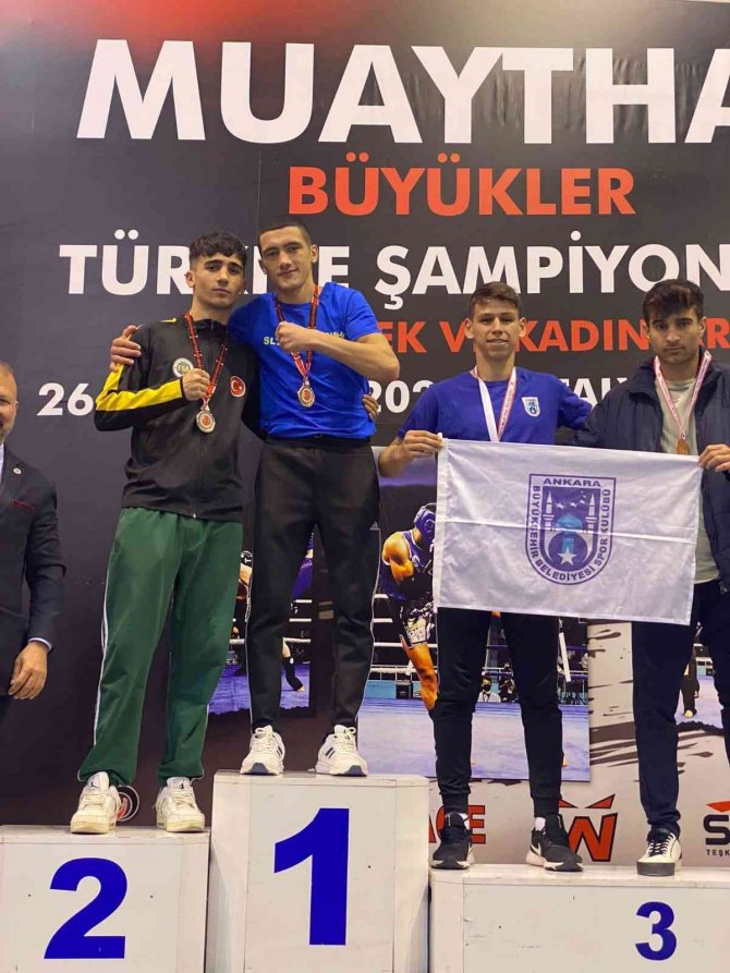 Muay Thai Büyükler Türkiye Sampiyonası’nda Melikgazi Başarısı