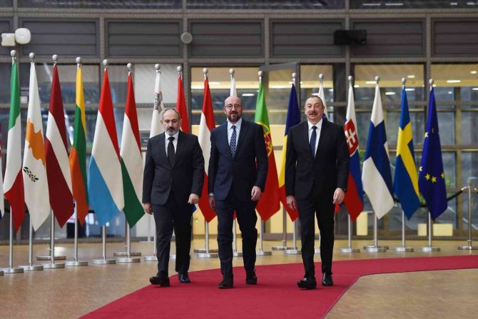 Azerbaycan, Ermenistan Ve Ab Arasındaki Üçlü Toplantı Başladı