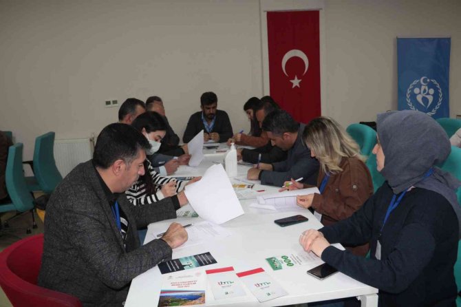 Tatvan’da "Bağımlılıkla Mücadele Çalıştayı" Düzenlendi