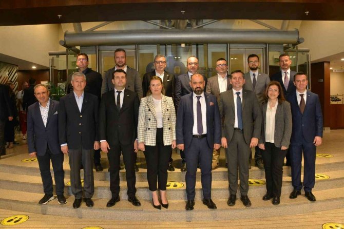 Ege Deri Ve Deri Mamulleri İ̇hracatçıları Birliği’nde Erkan Zandar Güven Tazeledi