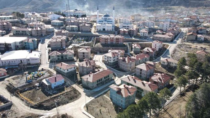 Elazığ’da 208 Depremzede Evlerine Kavuştu