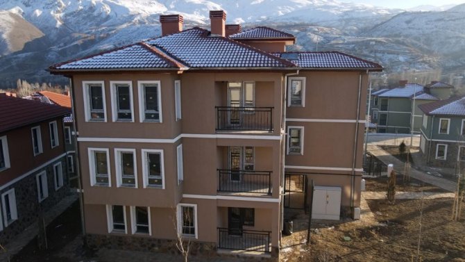 Elazığ’da 208 Depremzede Evlerine Kavuştu