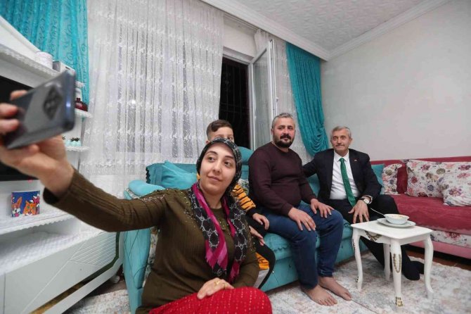 İ̇ftar Sonrasında Evlere Misafir Oluyor