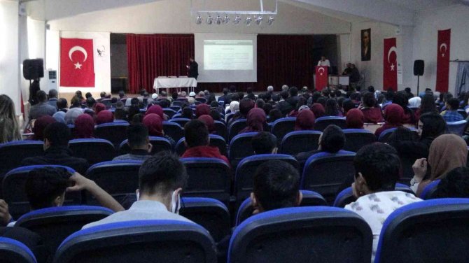 Gercüş’te Bağımlılıkla Mücadele Programı