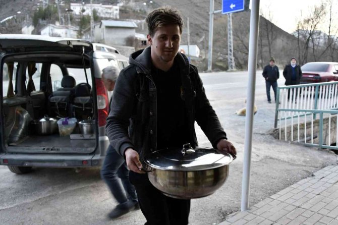 Gümüşhane’de Hayırlı Gelenek