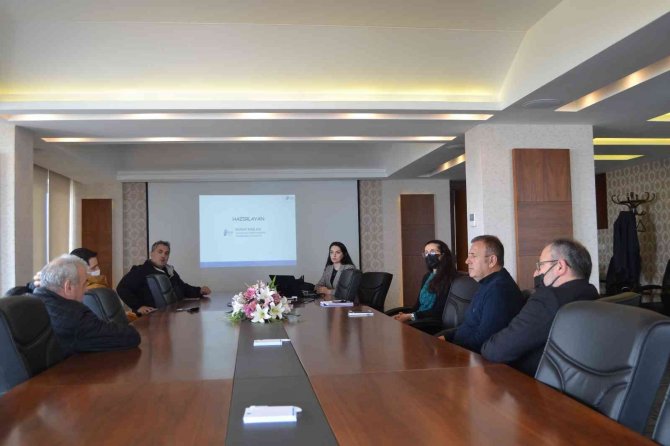 Arsin Osb’de Çatı Tipi Güneş Santrali Kurulumu Hakkında Bilgilendirme Toplantısı Yapıldı