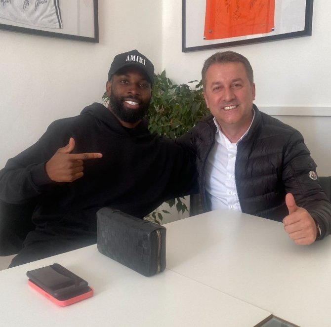 Gzt Giresunspor’dan Doukara Ve Sankhare Açıklaması