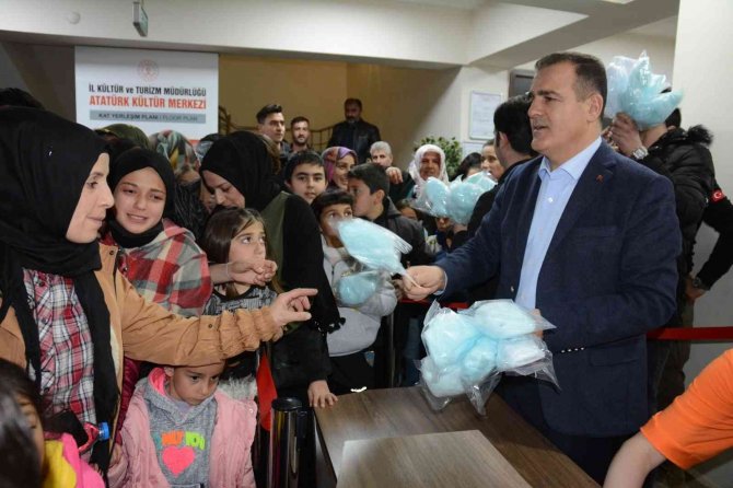 Hakkari Belediyesi Ramazan Gecelerine Renk Katıyor
