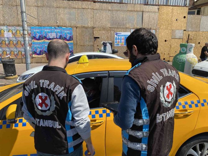 Kadıköy’de Çalışma Belgesi Olmayan Taksiciyi Polis Affetmedi