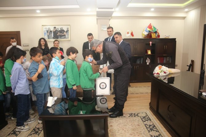 İ̇lkokul Öğrencilerinden Emniyet Müdürü Kurt’a Ziyaret