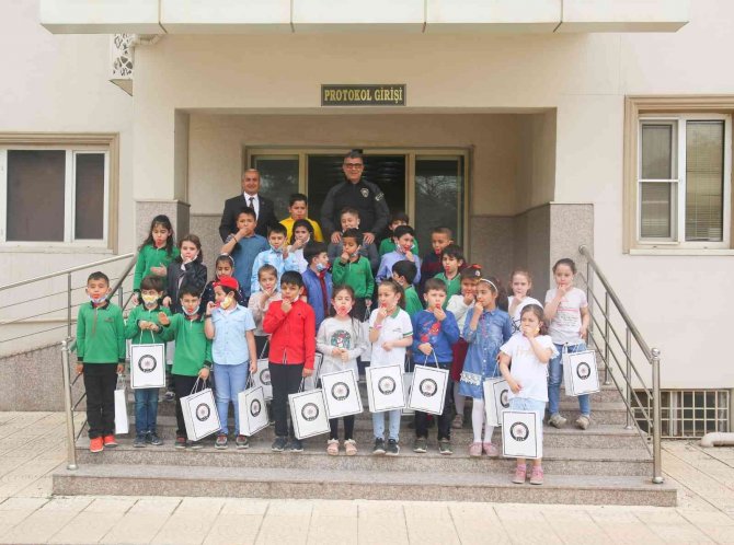 İ̇lkokul Öğrencilerinden Emniyet Müdürü Kurt’a Ziyaret