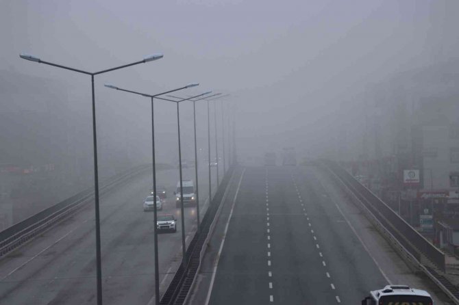 Kocaeli Güne Yoğun Sisle Başladı