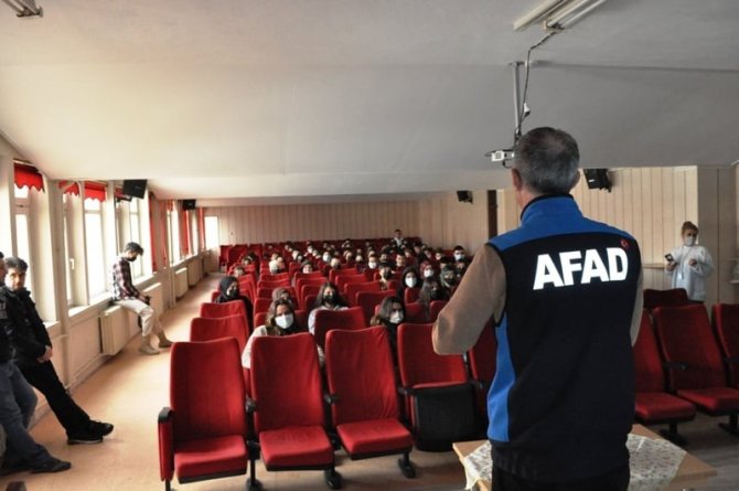 Kütahya’da Okul Afet Farkındalık Eğitimi