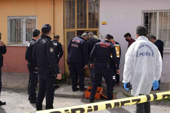 Çukurlar Kazılı Evde Ölü Bulundu