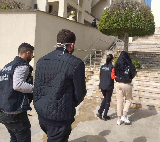Marmaris’te 1,5 Milyon Tl’lik Uyuşturucu Madde Ele Geçirildi